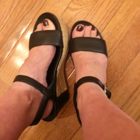 ✨HPx4!✨Prada Black Leather Wedge Sandals Size 38 - Picture 8 of 8